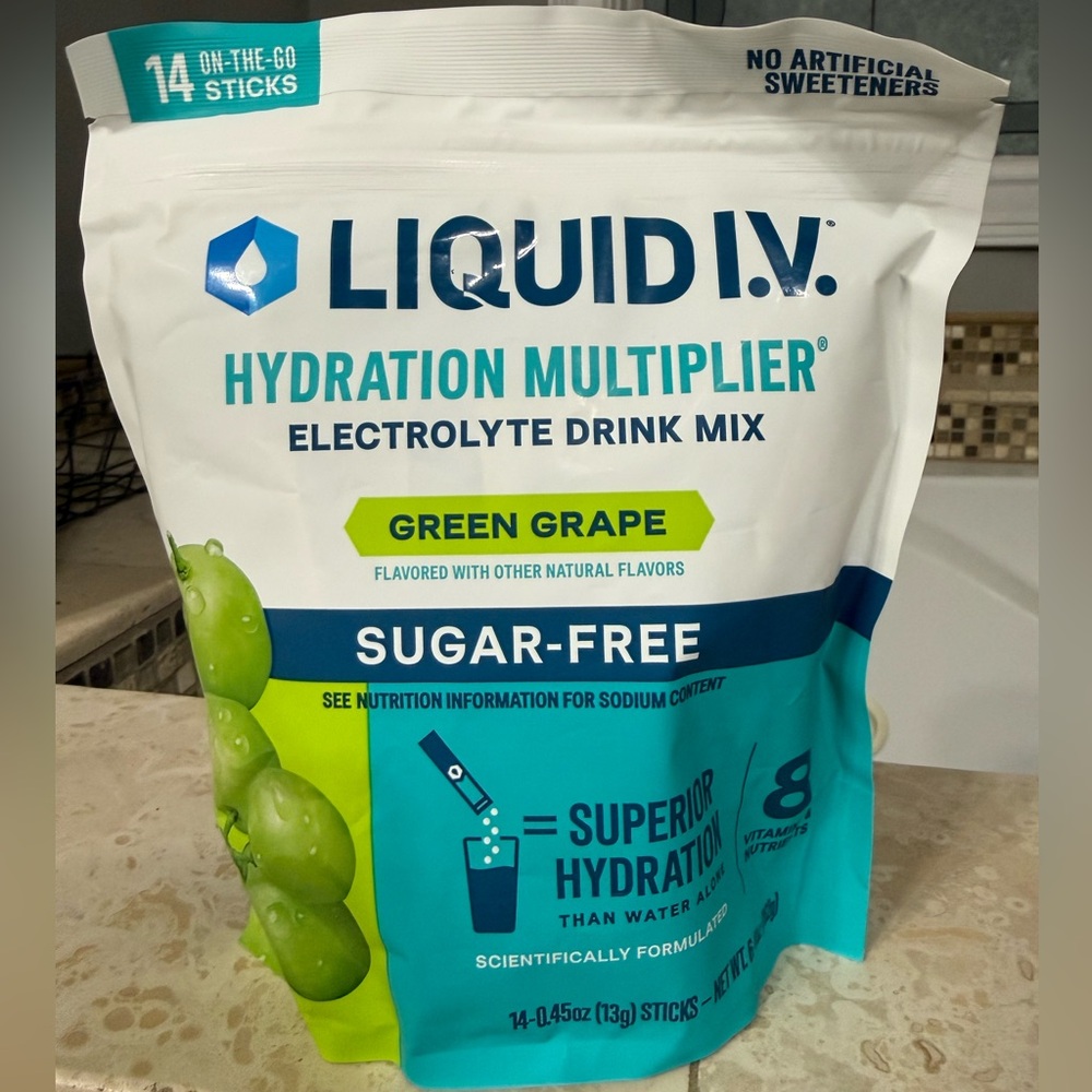 Liquid I.V. Hydration Multiplier Electrolyte Drink Mix -14 Sticks-Green Grape